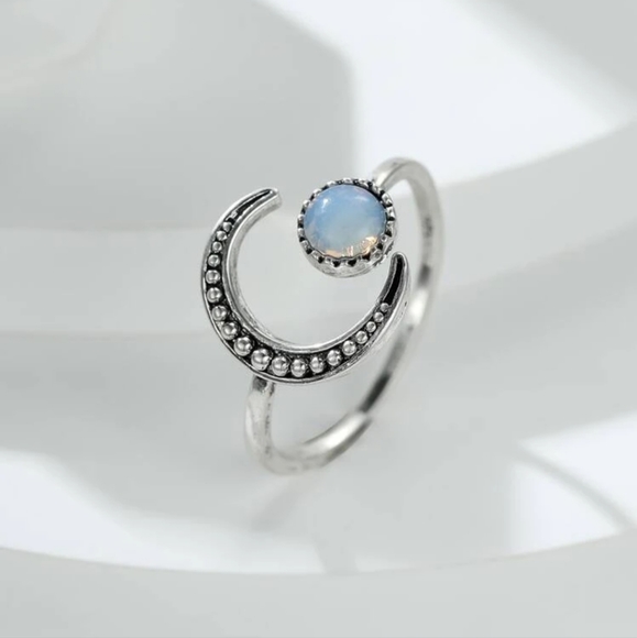 Crescent Moonstone 925 Silver Dainty Ring - Picture 6 of 6